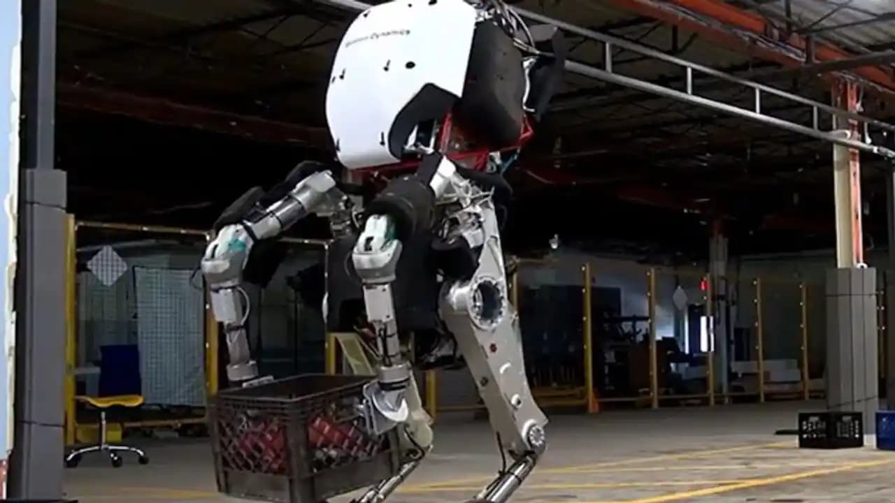 Akıllı Robot İsimleri: Fonksiyonel ve Kişiselleştirilebilir İsim Seçim Kriterleri