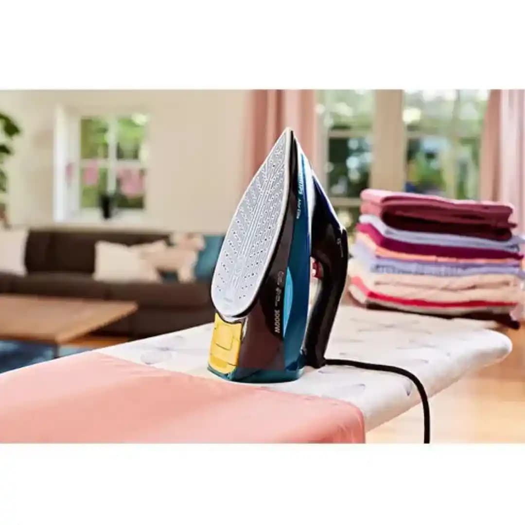 Azur Elite Buharlı Ütü ile Hızlı ve Konforlu Ütü Deneyimi Sağlayın