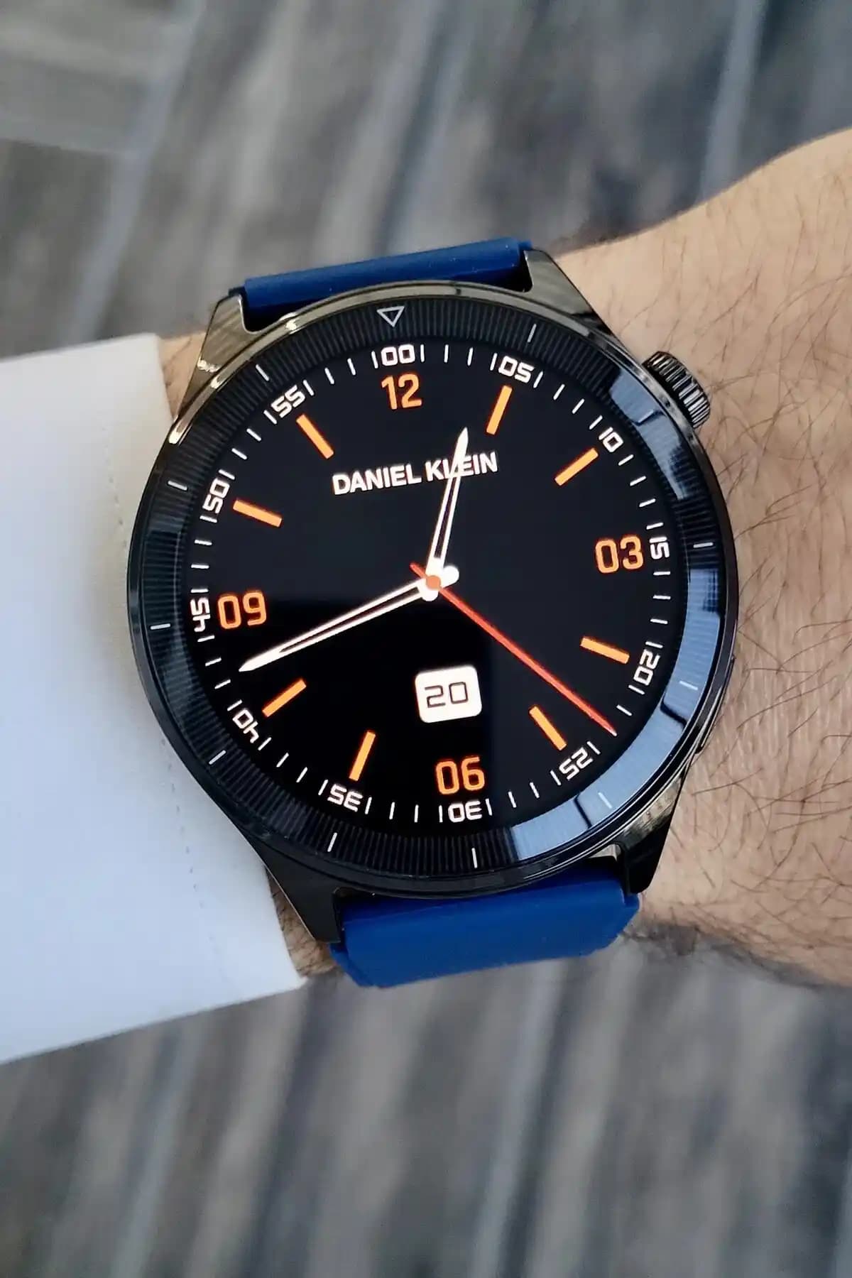 Daniel Klein Akıllı Saat İncelemesi: Şıklık ve Fonksiyonellik Uygun Fiyatta