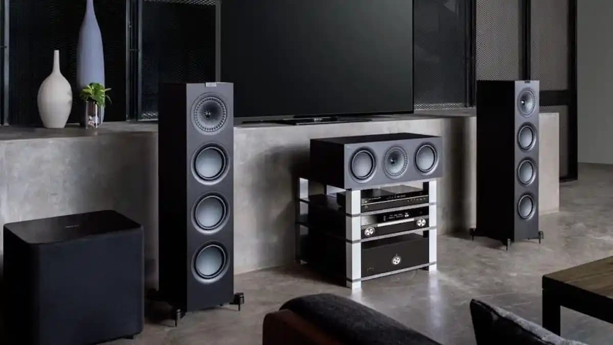 Ev Sinema Sistemi Seçimi ve Kurulumu: En İyi Deneyim İçin Kapsamlı Rehber