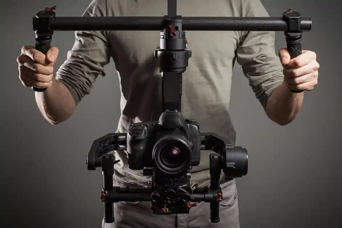Gimbal Nedir? Üç Eksenli Stabilizasyon ve Kullanım Alanları Hakkında Detaylar