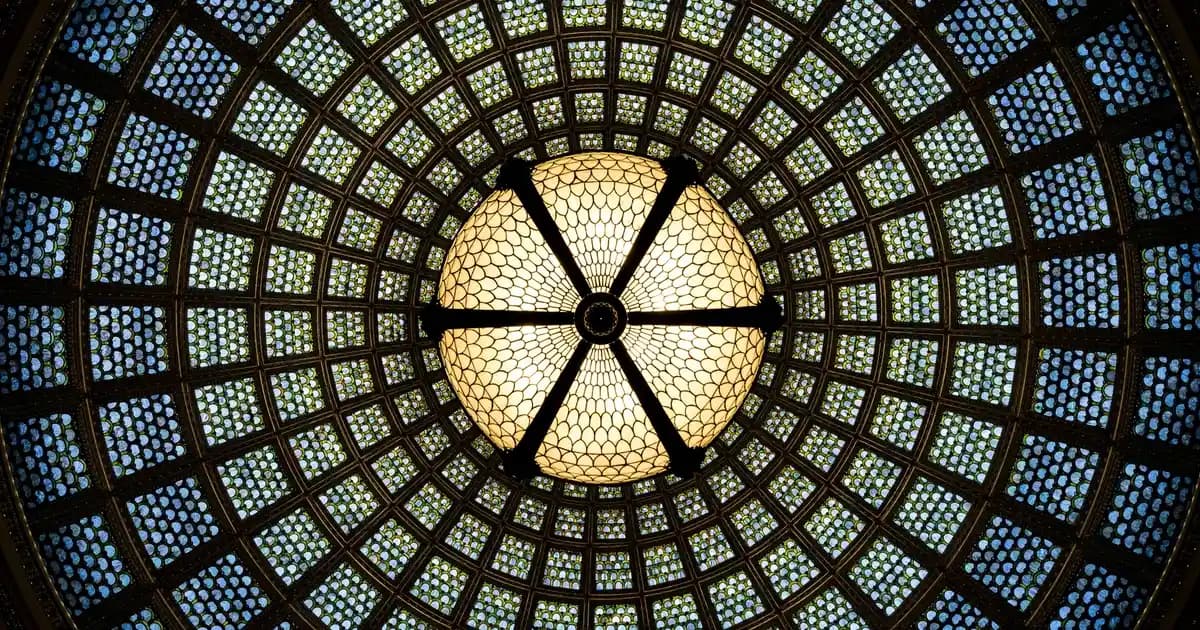 Honor Magic 7 Pro ve Xiaomi 15: 2024'ün Öne Çıkan Akıllı Telefon Performans ve Özellik Kıyaslaması