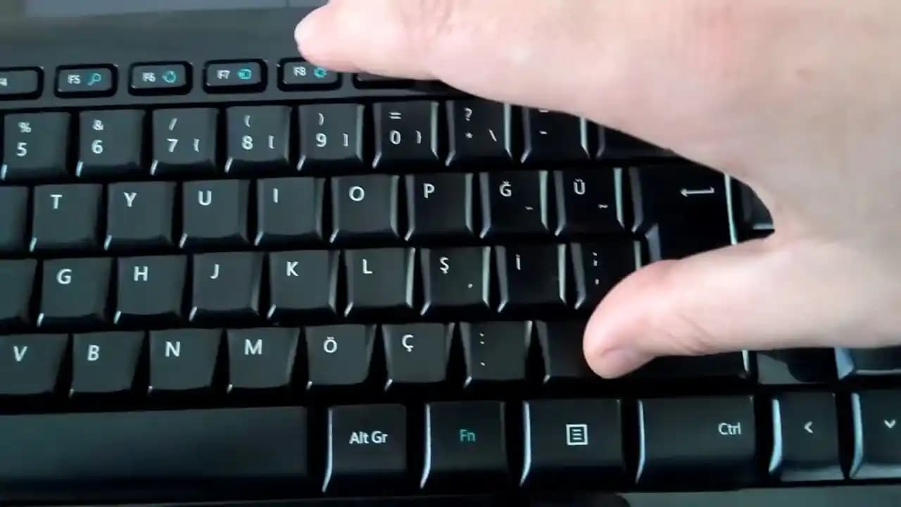 HP Bilgisayarlarda Soru İşareti Nasıl Yapılır? Klavye Düzeni ve Alternatif Yöntemler