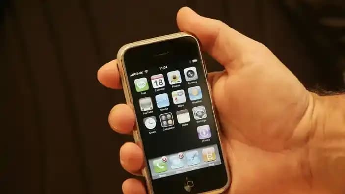 İlk iPhone Modeli: 2007'de Akıllı Telefon Devrimini Başlatan Cihaz