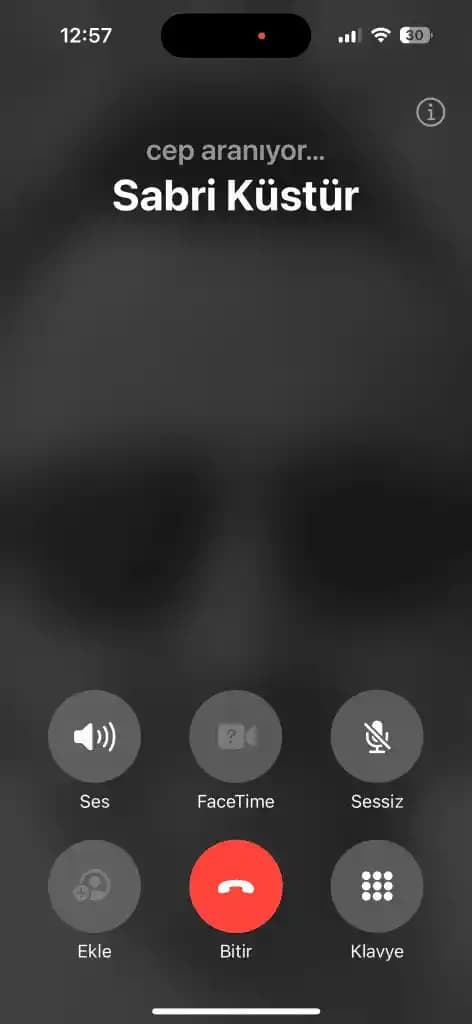 iOS 17 Arama Ekranı Yenilikleri: Tasarım, İşlevsellik ve Yapay Zeka Destekli Deneyim