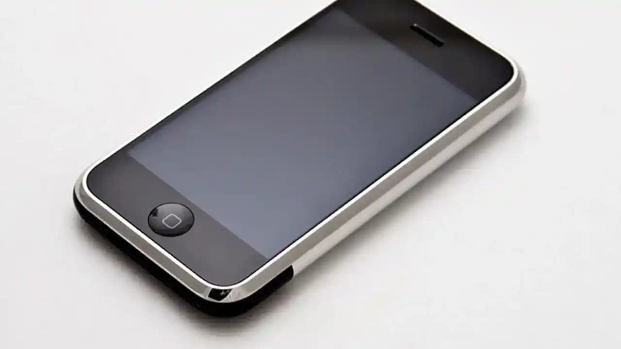 iPhone 1 Ne Zaman Çıktı? 2007'de Akıllı Telefon Teknolojisinde Devrim
