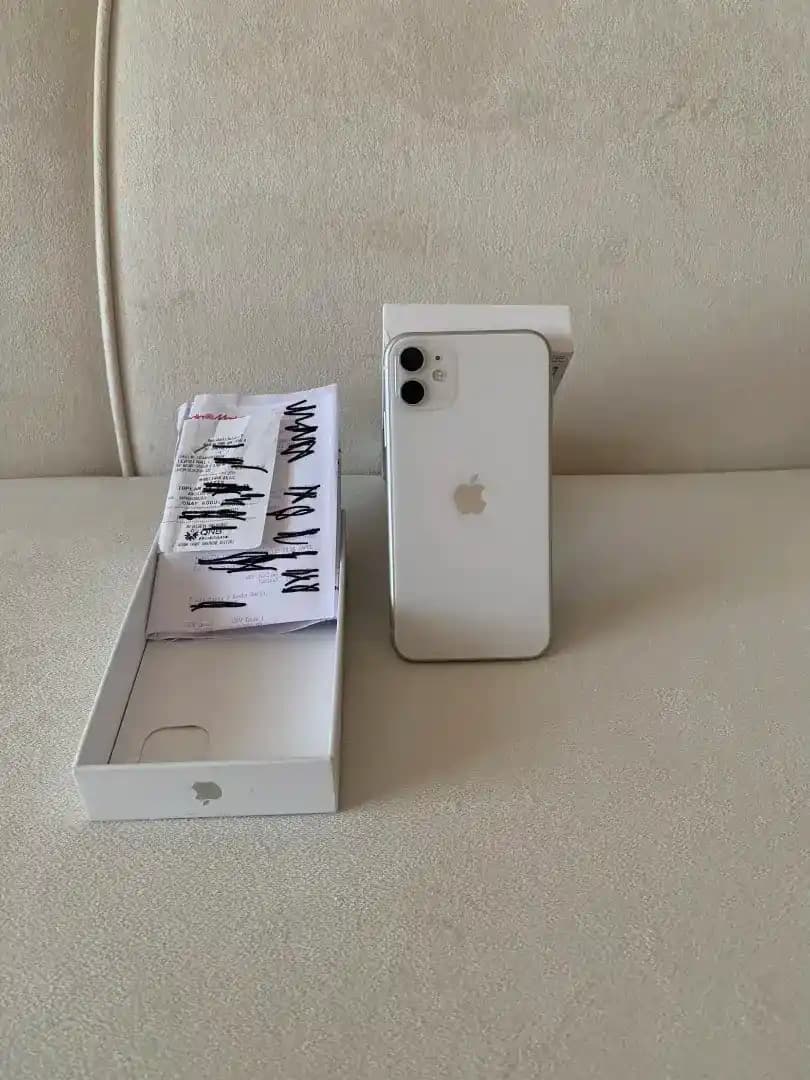 iPhone 11 Beyaz Renk: Şıklık ve Teknolojinin Modern Tasarımla Buluşması