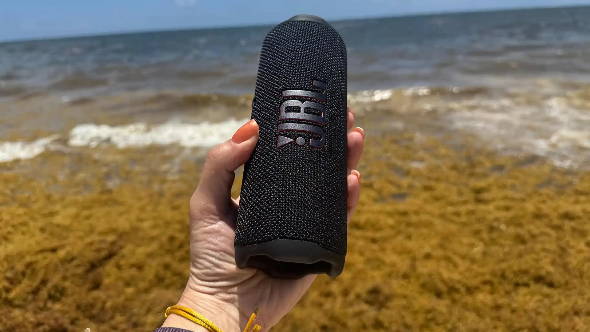 JBL Flip 7 İncelemesi: Dayanıklı ve Güçlü Taşınabilir Hoparlör Özellikleri