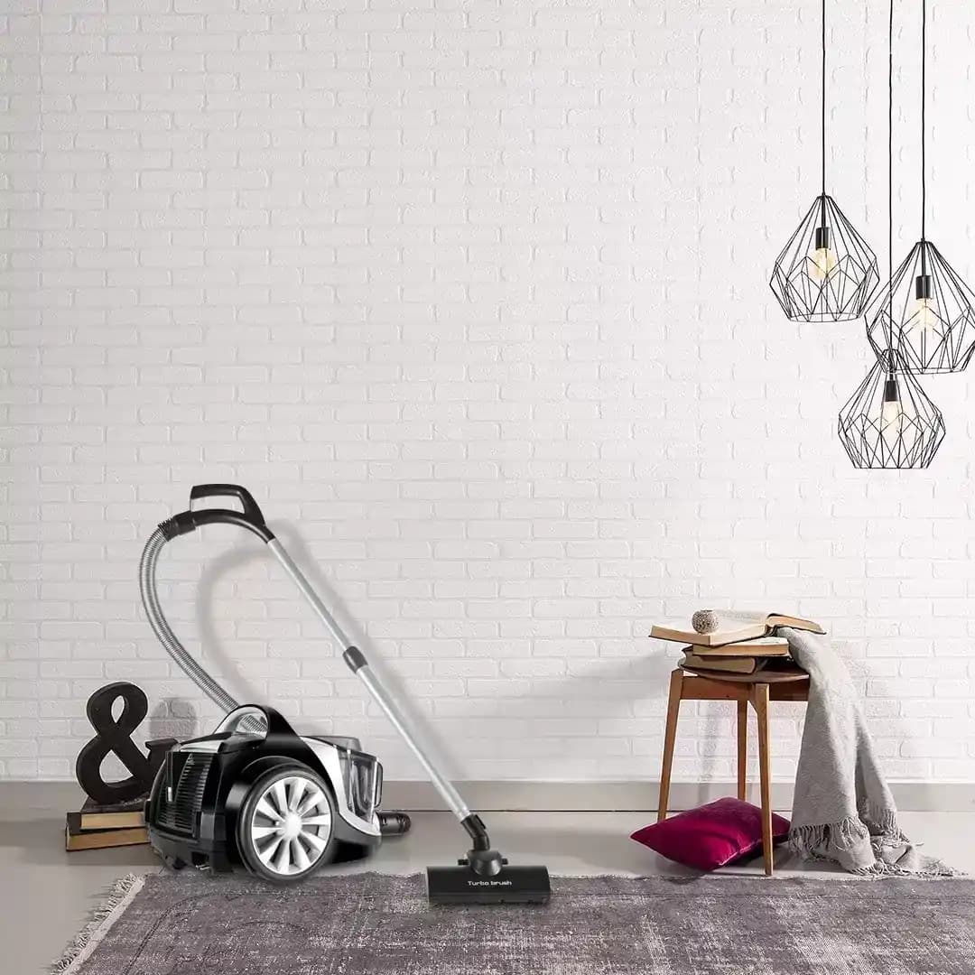 Kedili Evler İçin En İyi Elektrik Süpürgesi Seçimi ve Temizlik İpuçları