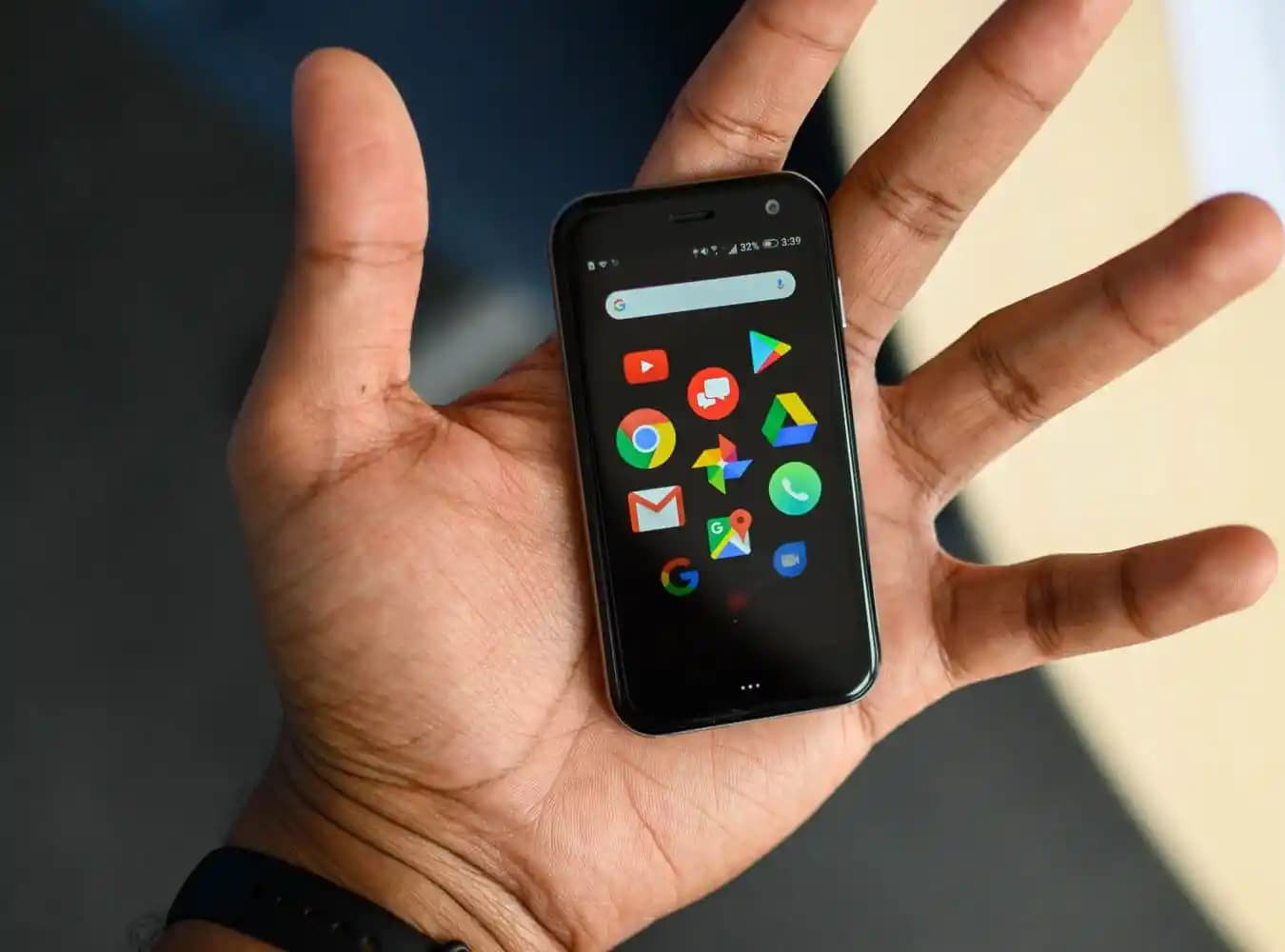 Küçük İnç Telefonlar: Kompakt Tasarım ve Yükselen Teknoloji Trendleri 2024