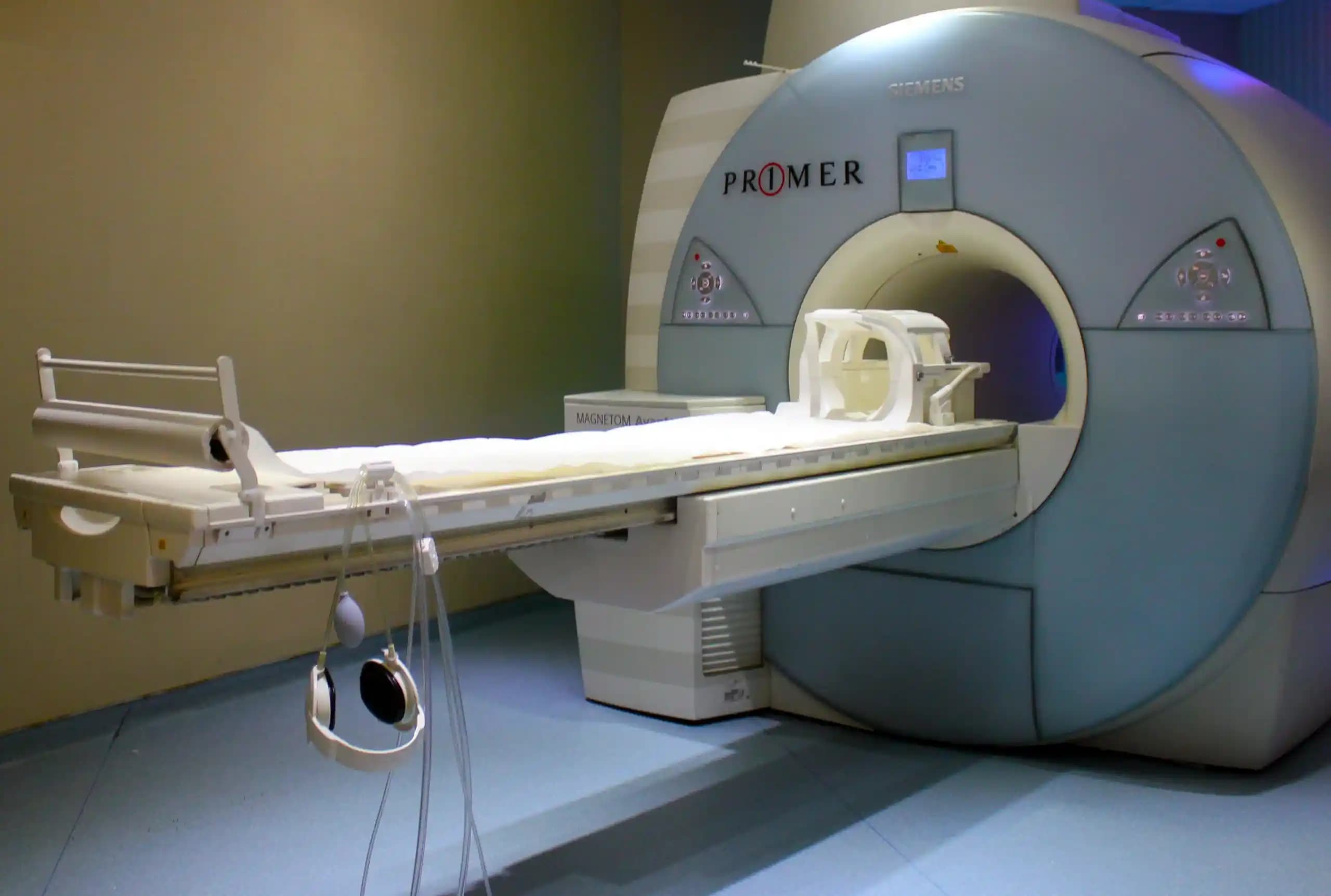 MR Cihazı Fiyatları ve Teknolojisi: Karma Gerçeklikte Donanım ve Yazılımın Rolü