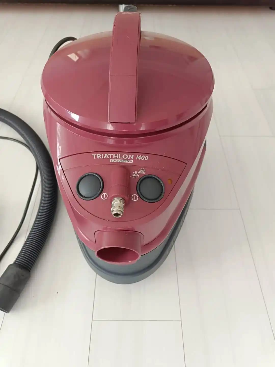 Philips Triathlon 1400 Halı Yıkama Makinesi: Kullanım ve Bakım Rehberi