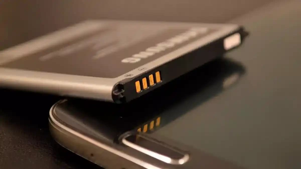 Pil Gücü En Yüksek Telefonlar ve Uzun Ömürlü Mobil Deneyim İçin Doğru Seçim