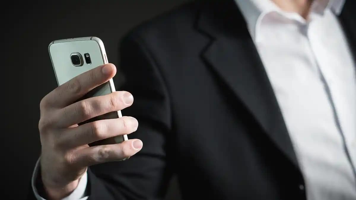 Rootlu Telefon Nedir? Avantajları, Riskleri ve Rootlama İşlemi Hakkında Bilgiler