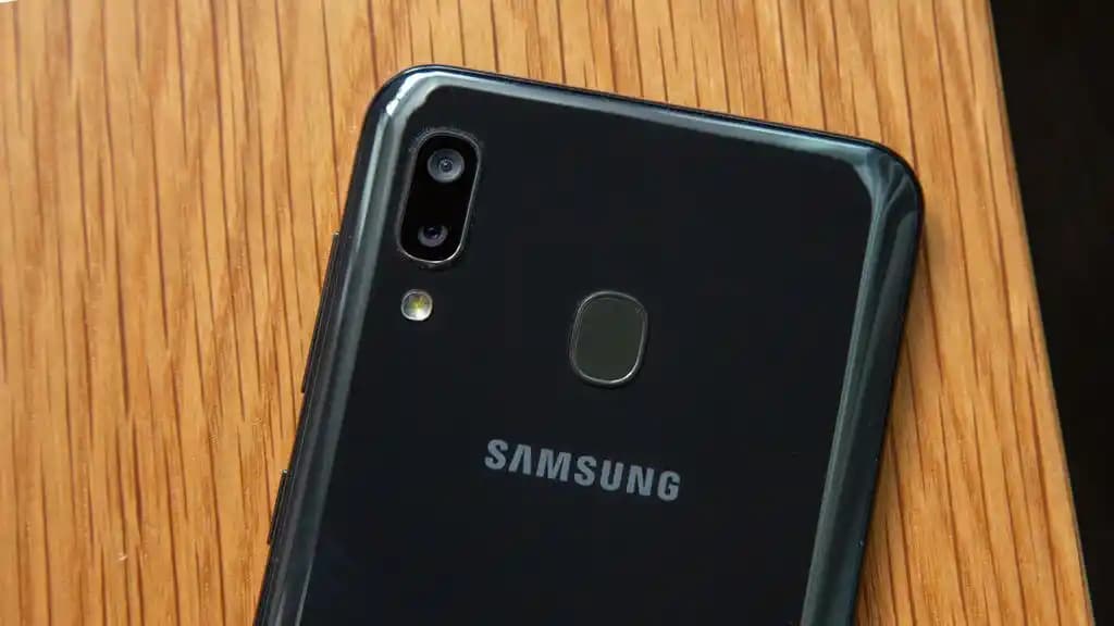 Samsung A20 İncelemesi: Orta Segmentte Dengeli ve Uygun Fiyatlı Akıllı Telefon
