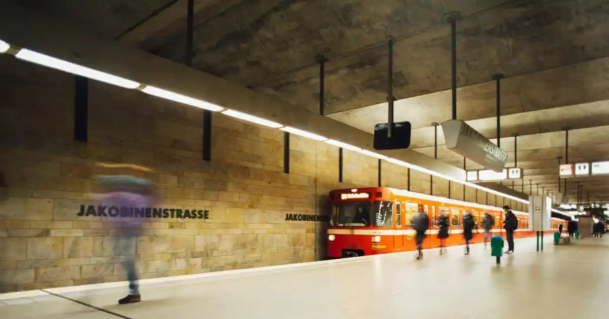 Samsung A36 ve Redmi 14 Pro: Orta Segment Akıllı Telefonların Detaylı Karşılaştırması