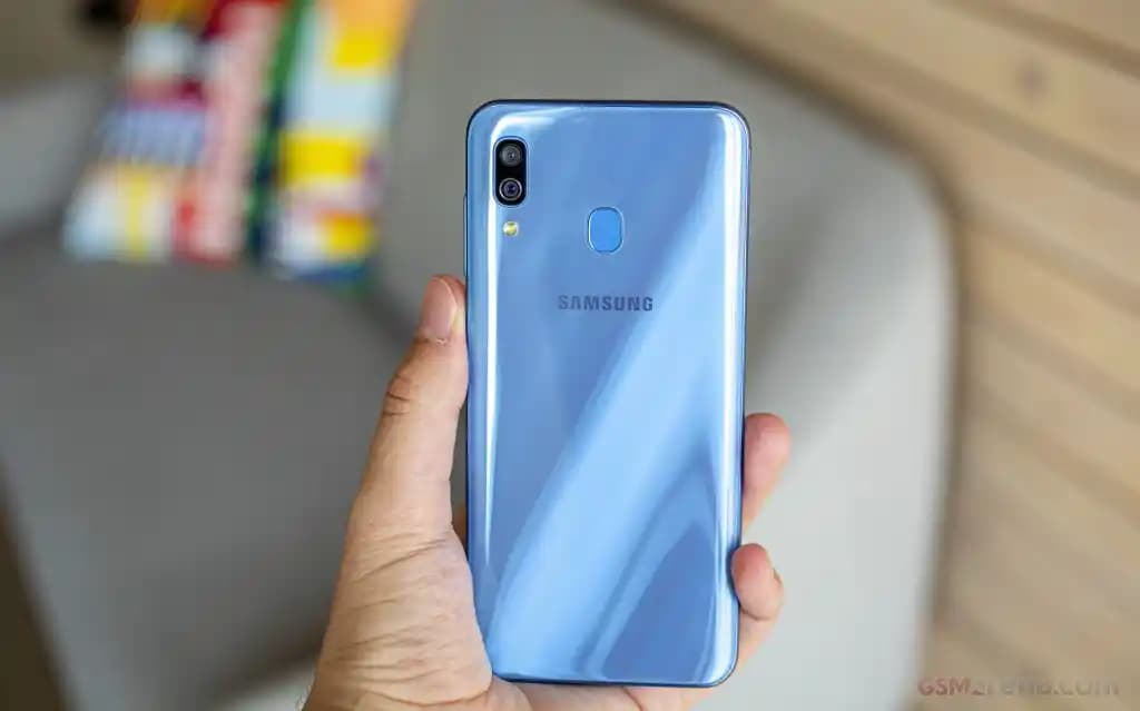 Samsung Galaxy A30: Orta Segmentte Dengeli Performans ve Modern Tasarım