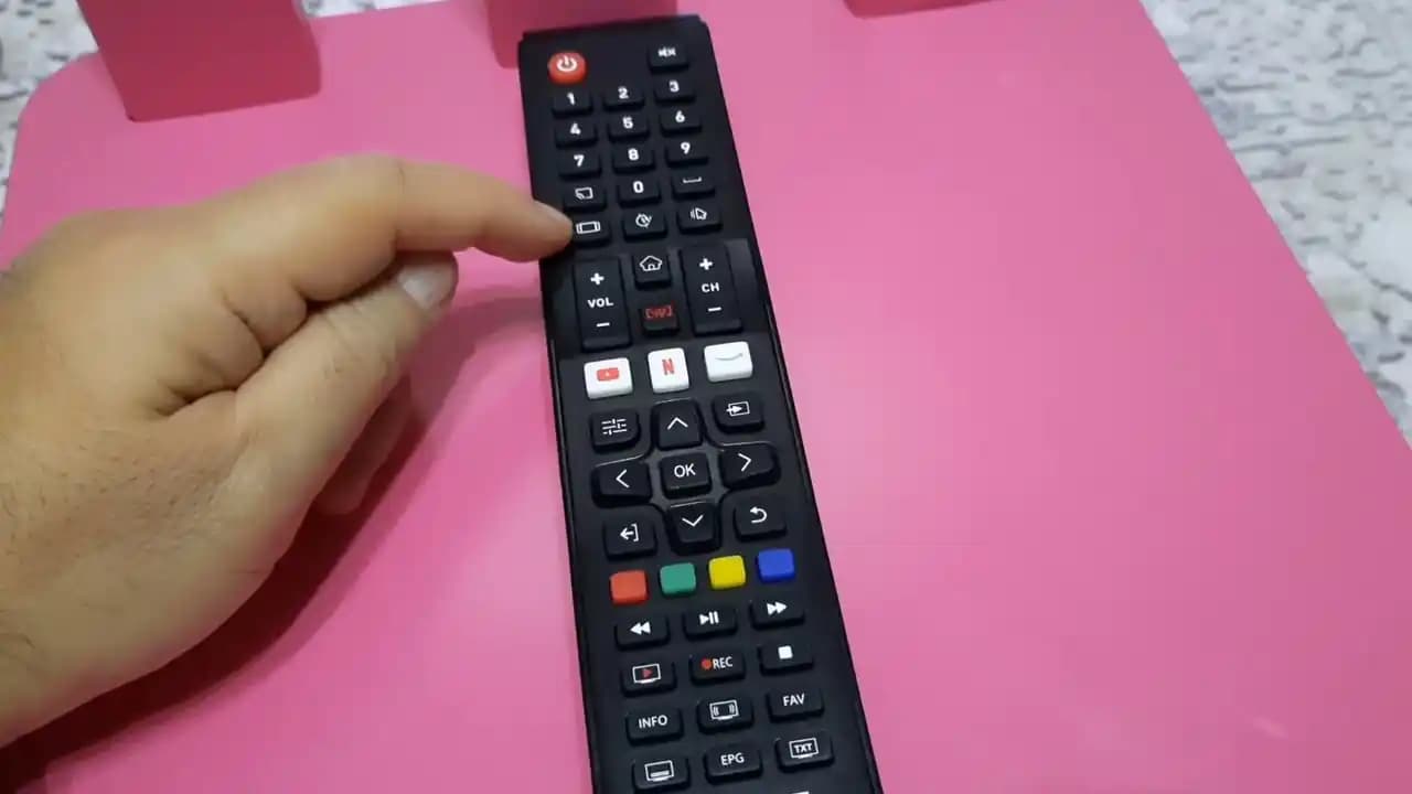 TV Kumanda Tuşları Anlamları ve Kullanımı: Temel ve Akıllı Fonksiyonlar Rehberi