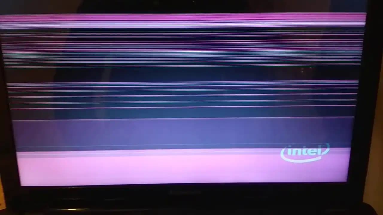 Laptop Ekranında Çizgi ve Kamera Sorunlarının Nedenleri ve Çözüm Yolları