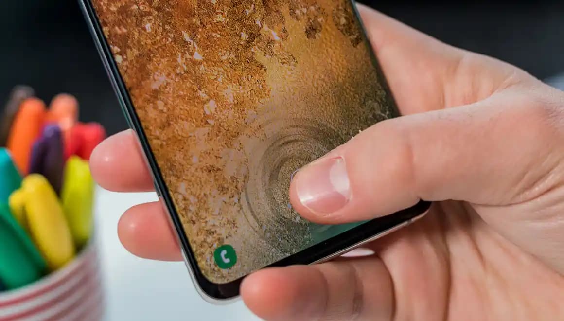 Çentikli Ekran Tasarımı: Akıllı Cihazlarda Modern Ekran Teknolojilerinin İncelenmesi