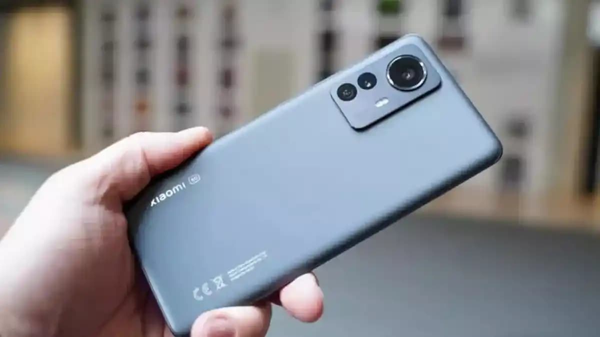 Xiaomi 12 Pro Özellikleri: Yüksek Performans ve Yenilikçi Teknolojiyle Üst Düzey Akıllı Telefon