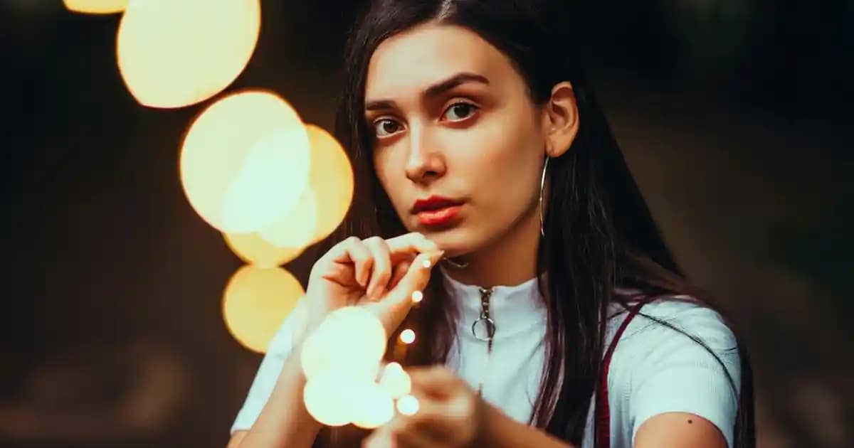 Yeni Model Tuşlu Telefonlar: Dayanıklı Tasarım ve Uzun Pil Ömrü ile Modern İletişim