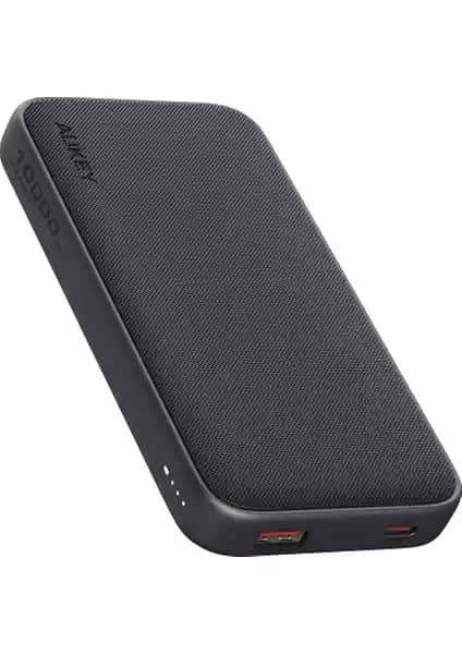 AUKEY PB-Y46-GY ve Voltme Hypercore Powerbank Karşılaştırması 10000 mAh Kapasite ve Hızlı Şarj Özellikleri