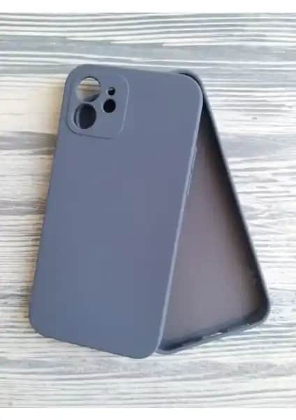 iPhone 12 için Pirok Store ve Quse Kılıflarının Detaylı Karşılaştırması