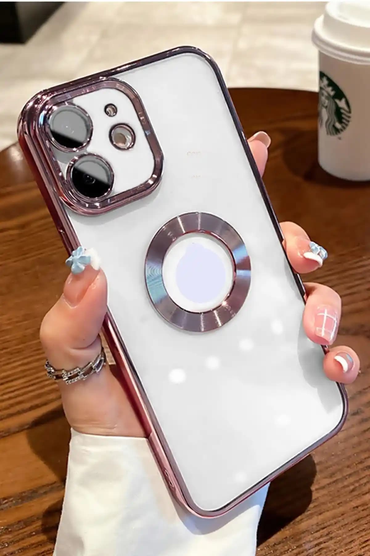 Ceponya iPhone 11 Şeffaf Silikon Kılıfı: Estetik ve Koruma Bir Arada