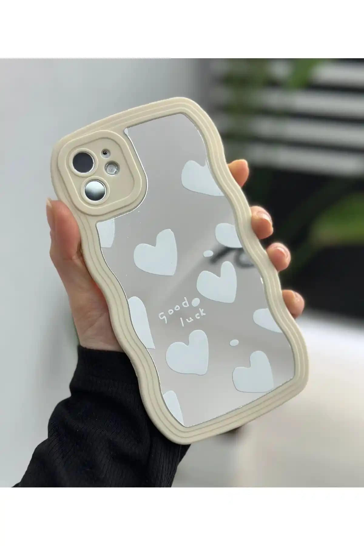 iPhone 11 için şık ve koruyucu aynalı beyaz kalp silikon kılıf seçeneği
