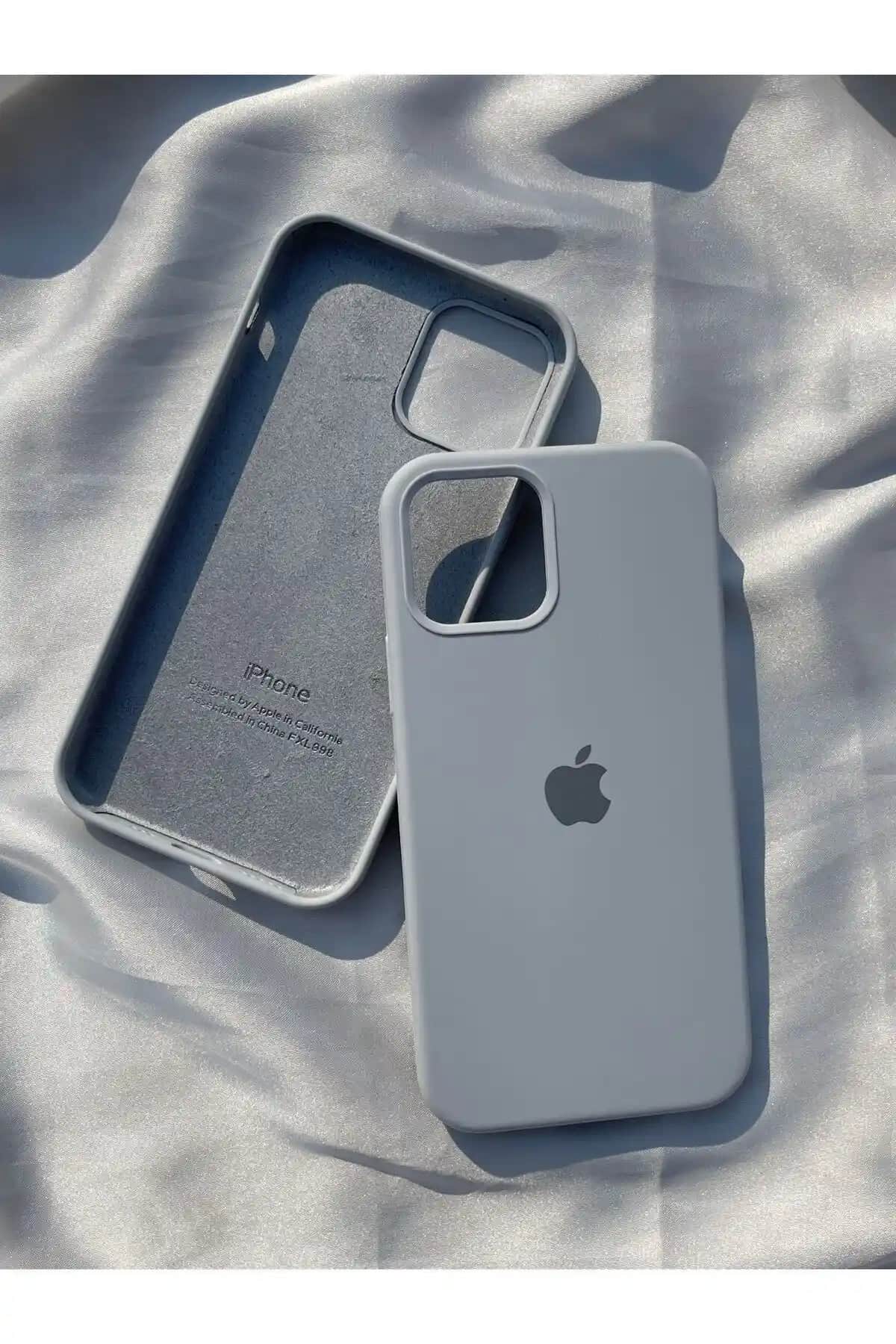 iPhone 12 ve 12 Pro İçin Kadife İçli Gri Silikon Kılıf Koruma ve Şıklık Sağlar