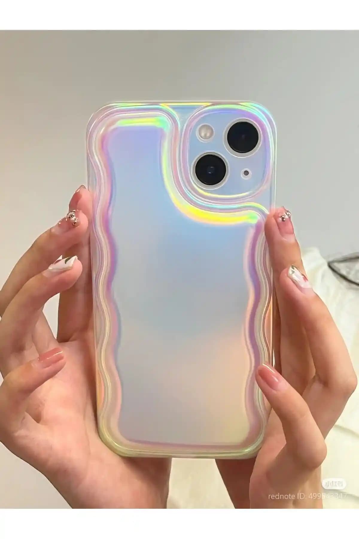 iPhone 13 için Şık ve Koruyucu Zigzaglı Hologram Puf Kılıfı Ürün İncelemesi