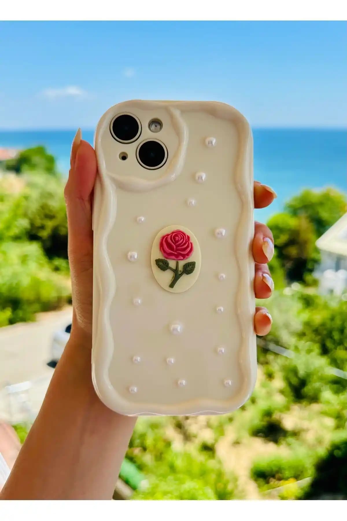 iPhone 13 ve 14 Uyumlu 3D Gül Motifli Esnek Silikon Kılıf Ürün İncelemesi