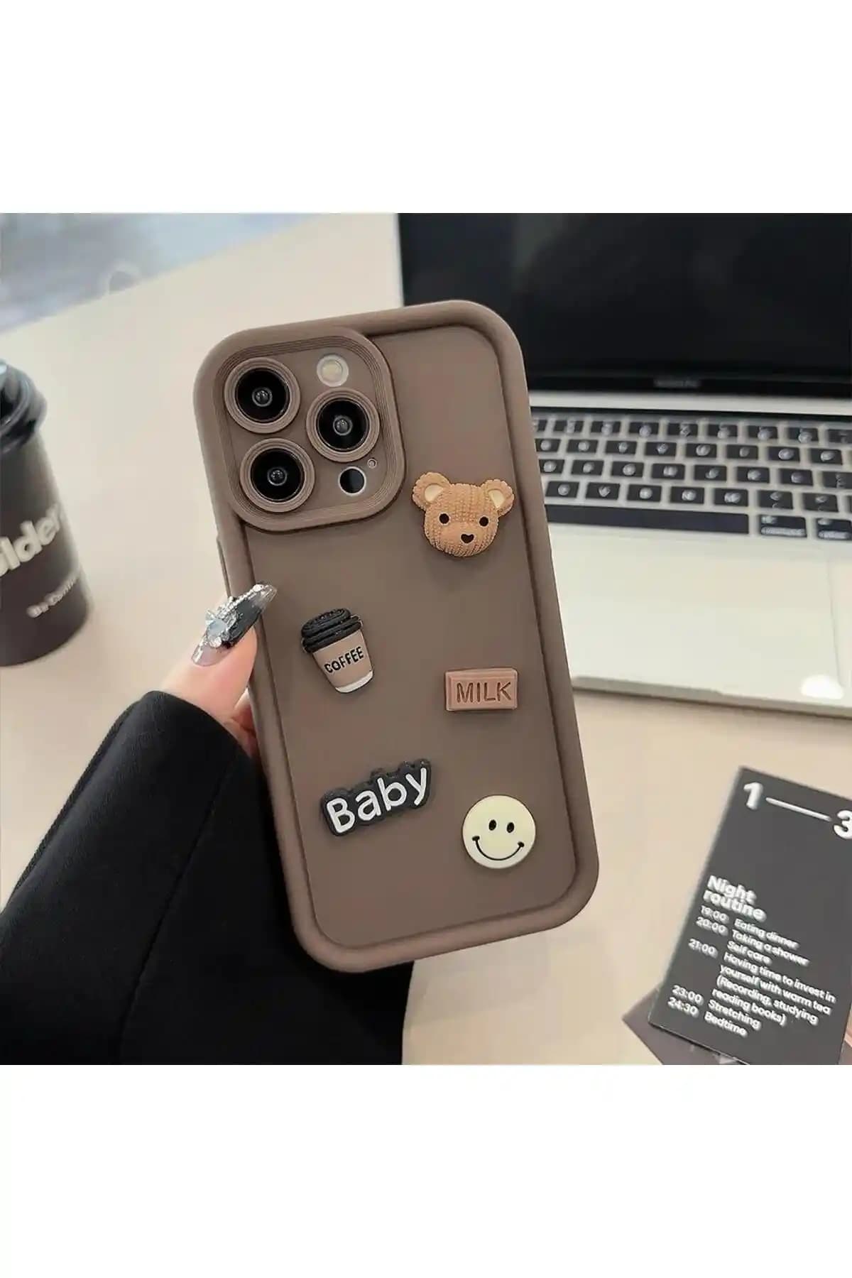 iPhone 14 Pro için dayanıklı ve şık Çikolata Baby Tasarımlı Kılıf özellikleri