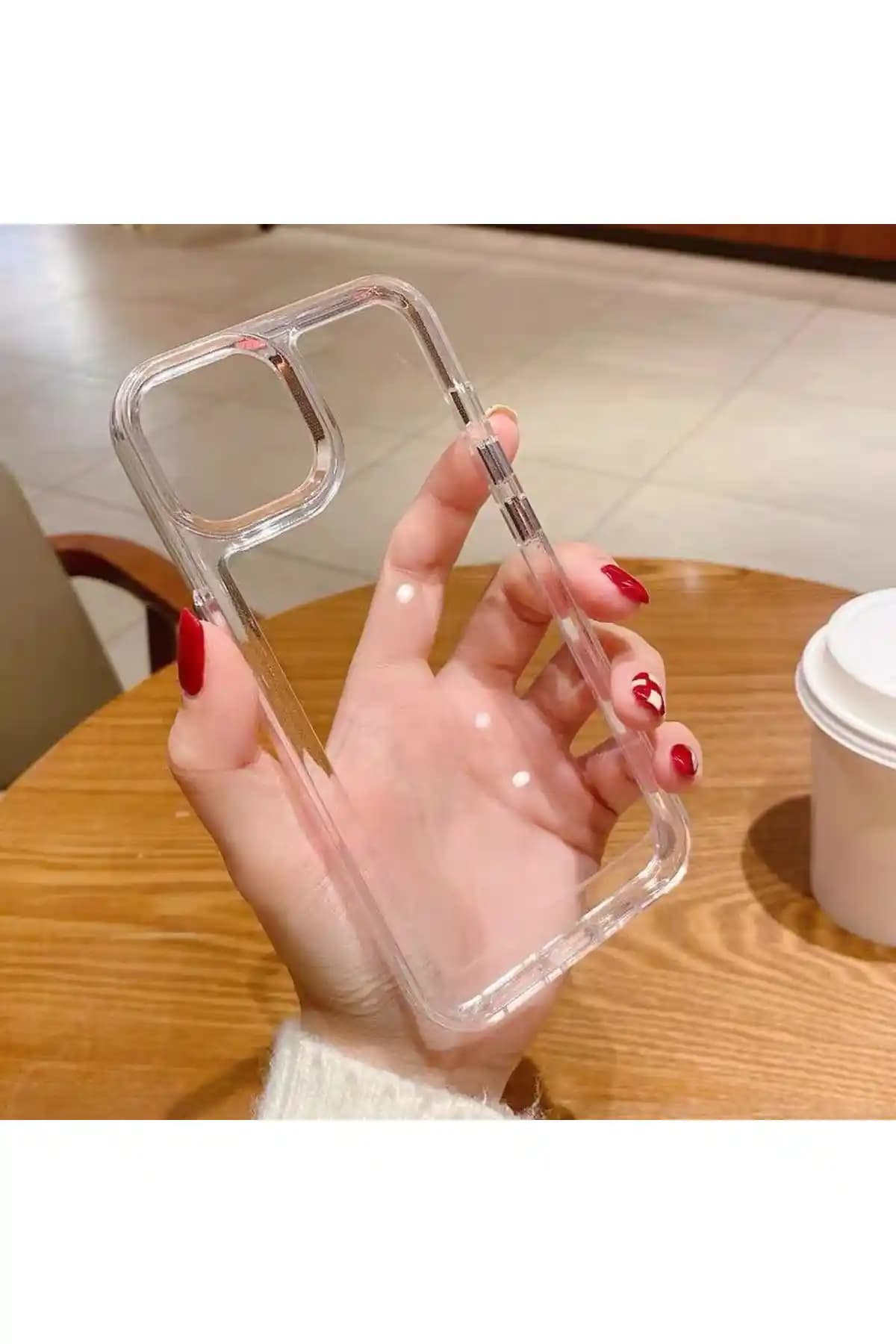 İPhone 14 Pro Max için dayanıklı ve şık silikon kılıf, koruma ve estetiği bir arada sunar