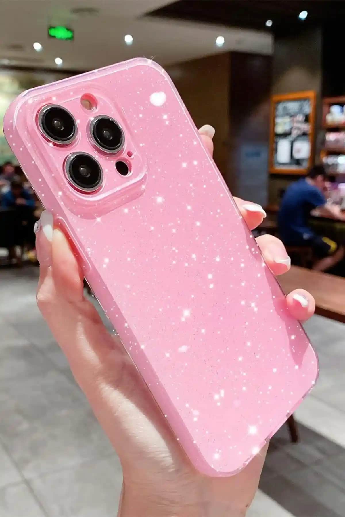 iPhone 15 Pro Max Pembe Silikon Kılıf Şıklık ve Koruma Sunar