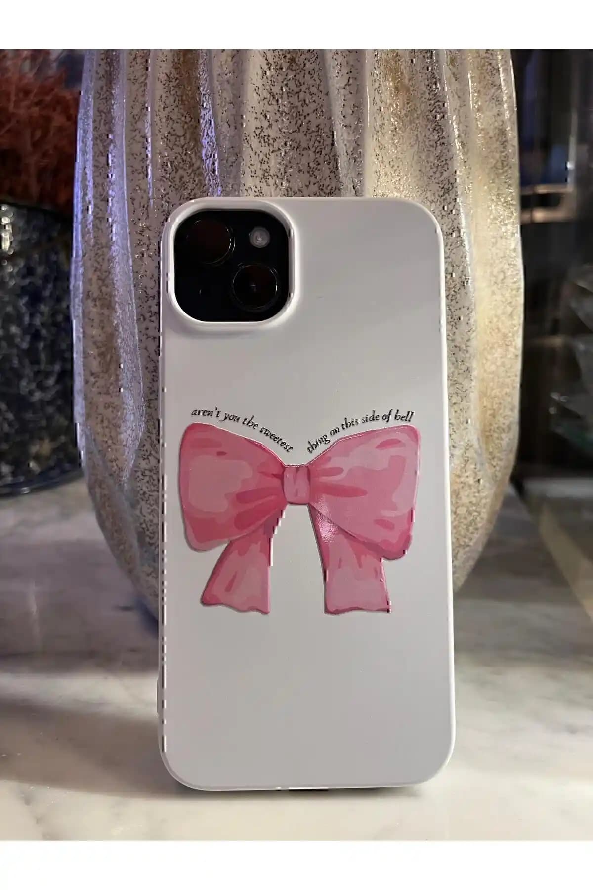 Landscapecase Kadife Kılıf iPhone 11 İçin Şık ve Dayanıklı Koruma Çözümü