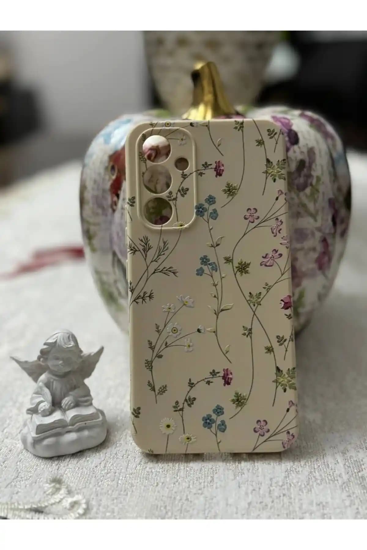 Samsung Galaxy A24 için Şık ve Dayanıklı Silikon Kadife Lansman Desenli Kılıf