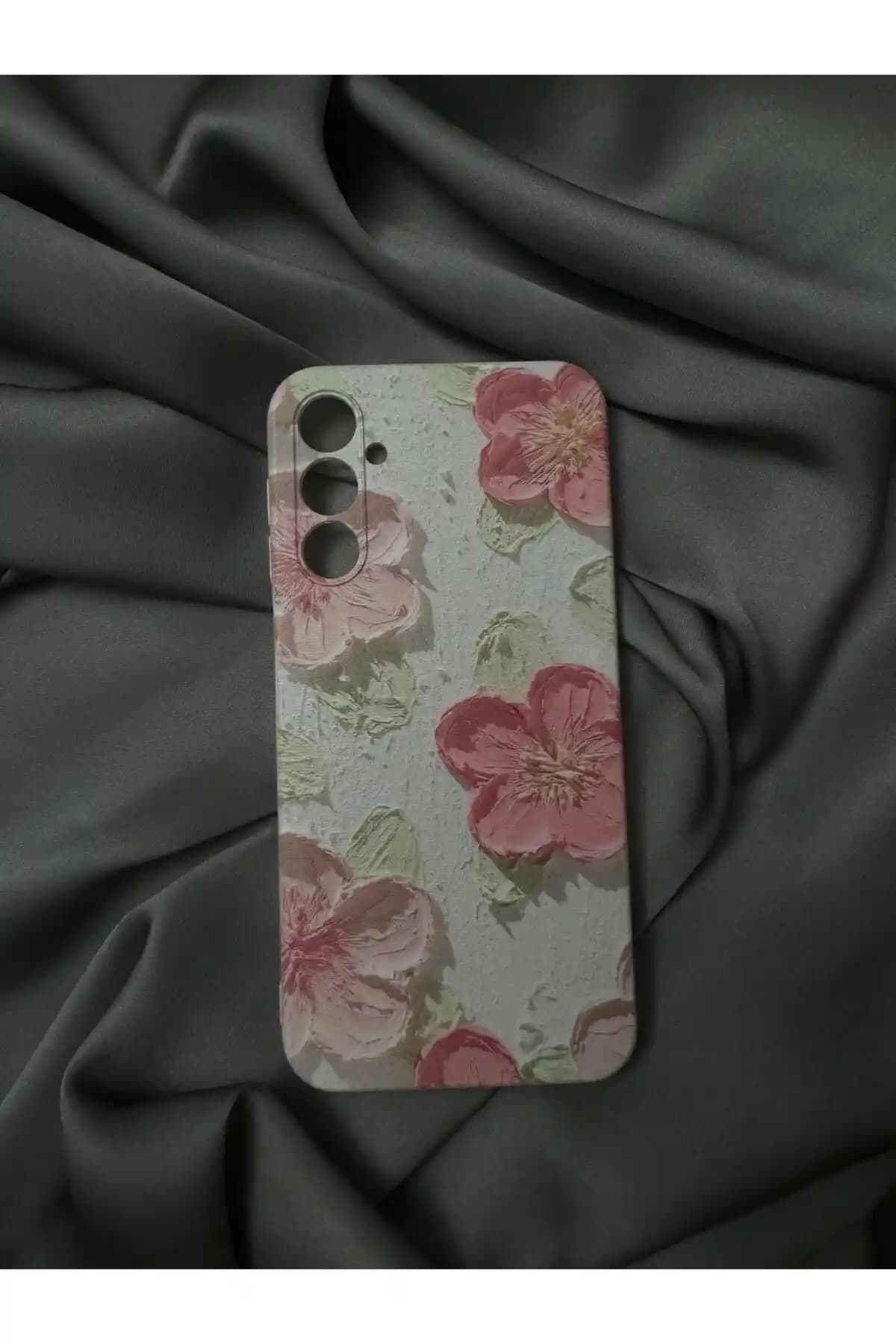 Samsung Galaxy A54 İçin Şeffaf ve Dayanıklı Silikon Kılıf Tasarımı ve Özellikleri