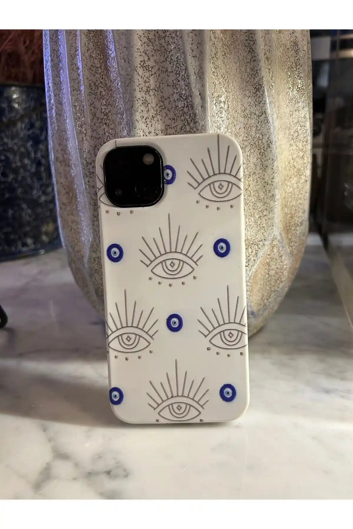 SKYLİGHT Kadife Kılıf iPhone 13 ve 14 için şık ve dayanıklı koruma seçeneği