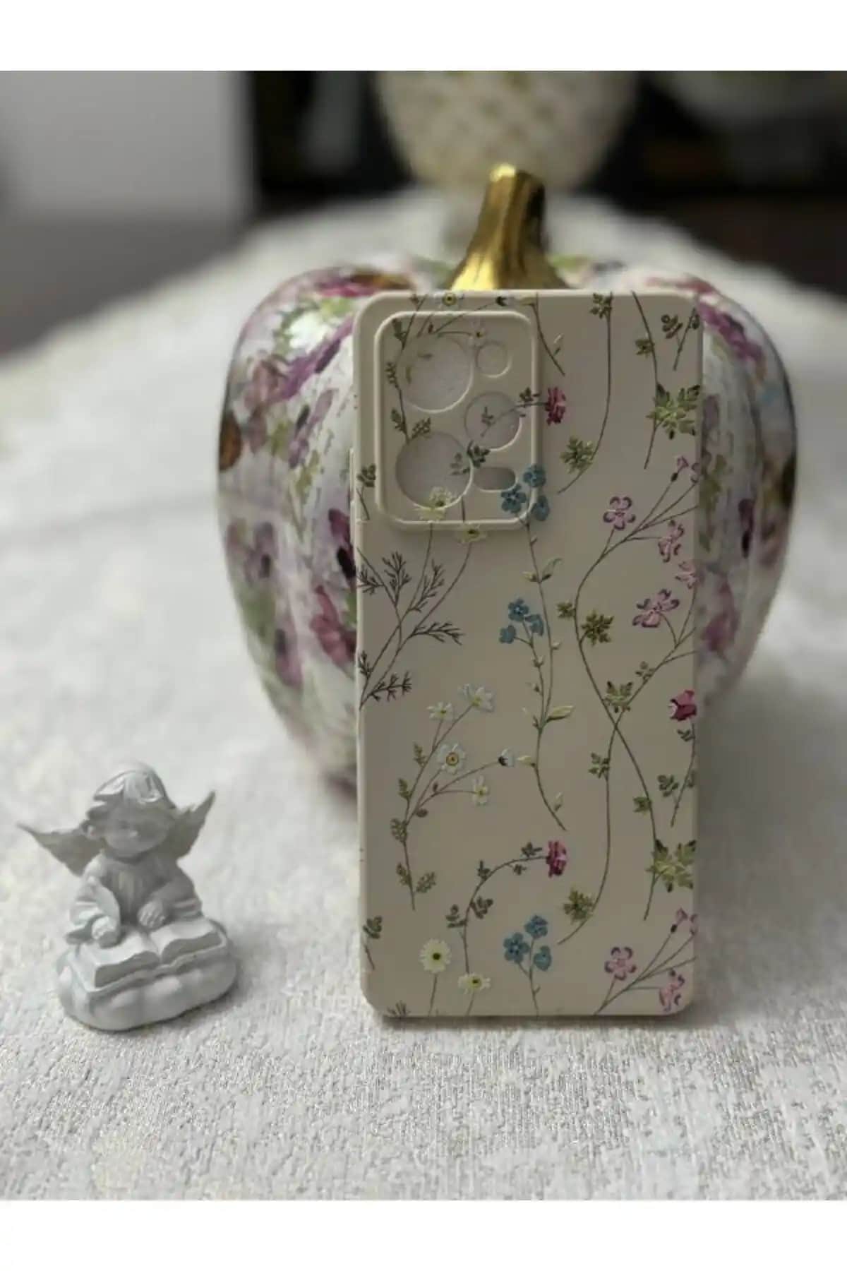 Xiaomi Redmi Note 12 Pro 5G için Estetik ve Koruyucu Silikon Kılıf Özellikleri