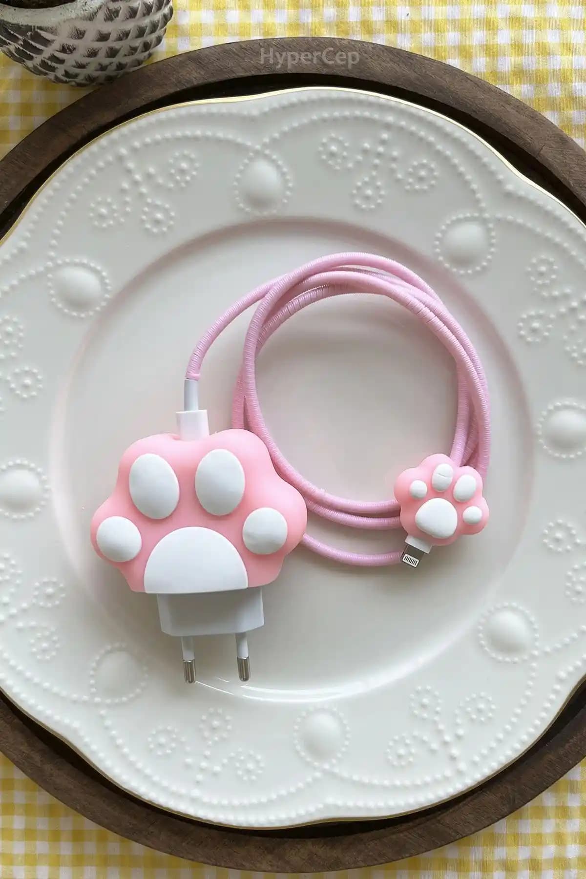 Wanna Protect iPhone Şarj Kablosu ve Kılıf Seti Güvenlik ve Estetiğin Birleşimi