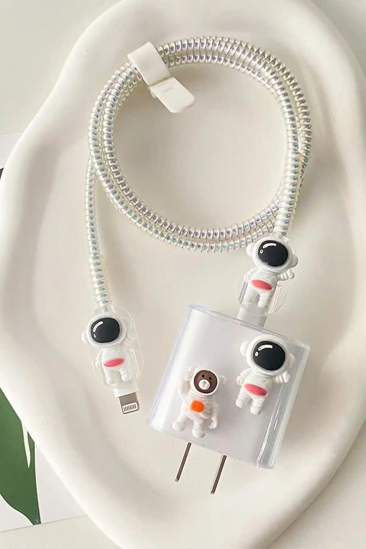 WANNA PROTECT Sevimli Figürlü Kablo Koruyucu Seti iPhone 20W Uyumlu ve Uzun Ömürlü Kullanım İçin